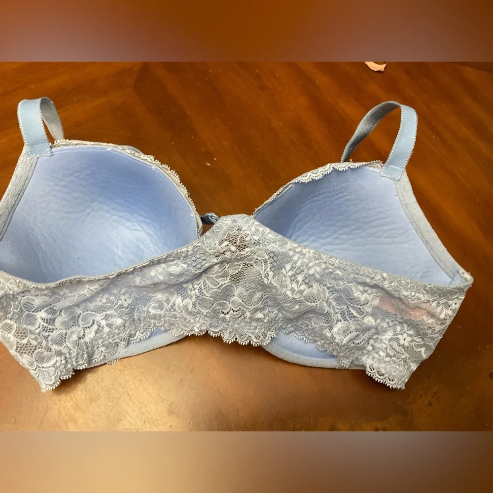 Victoria's Secret Front Clasp Light Blue Lace Bra - Picture 3 of 4